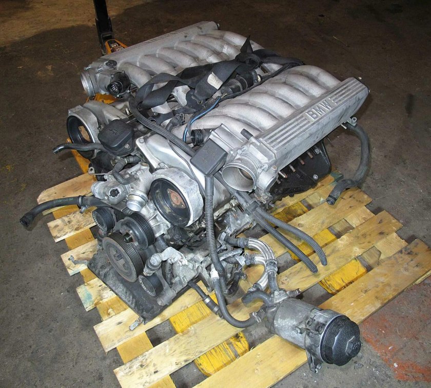 BMW e38 750il двигатель