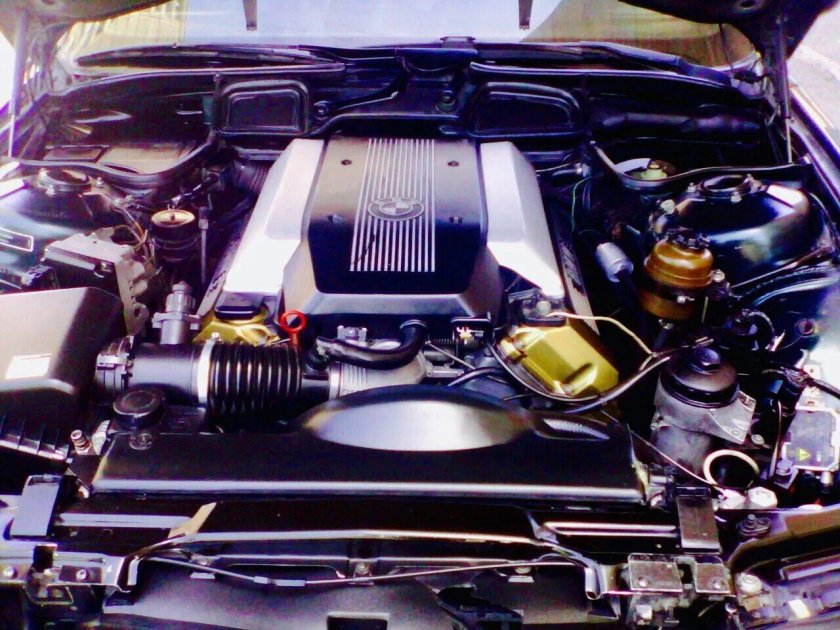 Двигатель м60б40