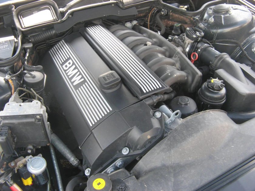 Двигатель БМВ е38 2.8