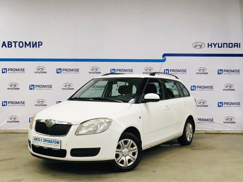 Фабия белый универсал