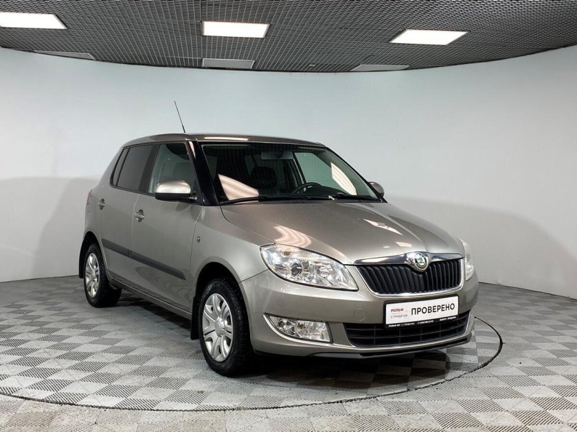 Шкода фабия 2011