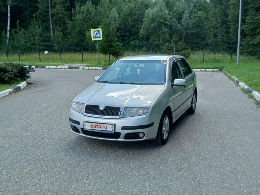 Шкода Фабия 2005 года