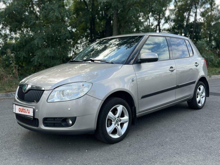 Шкода Фабия 1.4
