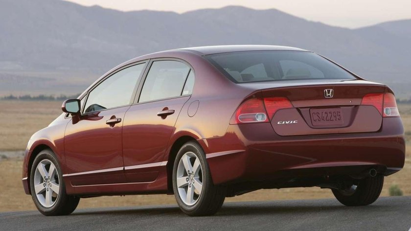 Хонда Цивик 8 поколение седан