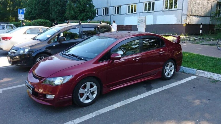 Honda Civic 2008 красный