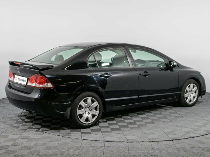Honda Civic 8 седан