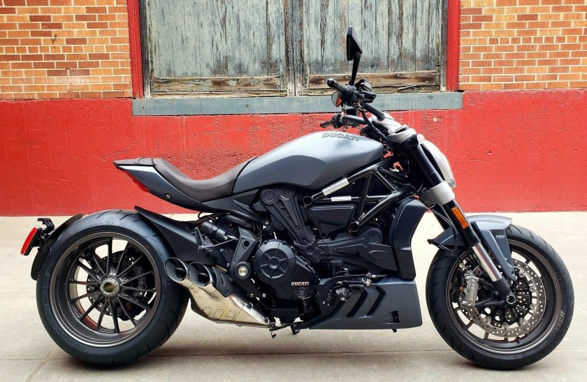 Мотоцикл Дукати диабло