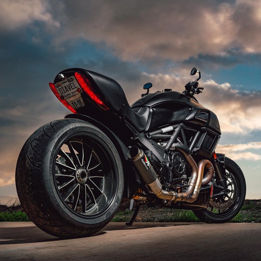 Дукати Diavel