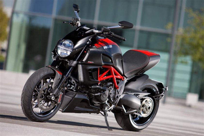 Ducati Diavel Carbon 2011
