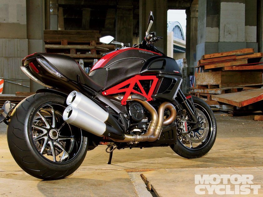 Мотоцикл Дукати диабло