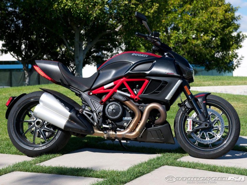 Ducati Diavel Carbon