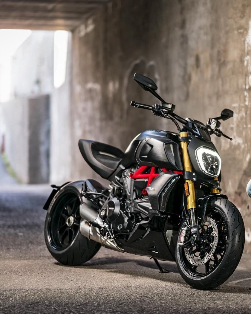 Мотоцикл Ducati Diavel 1260