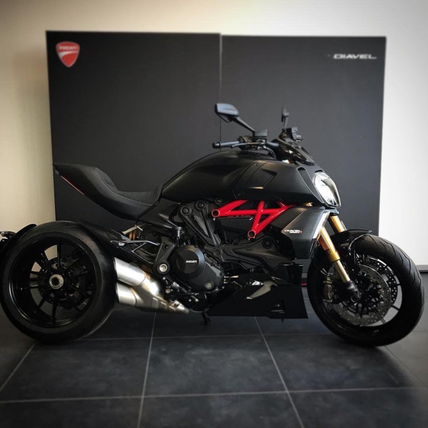 Дукати Diavel