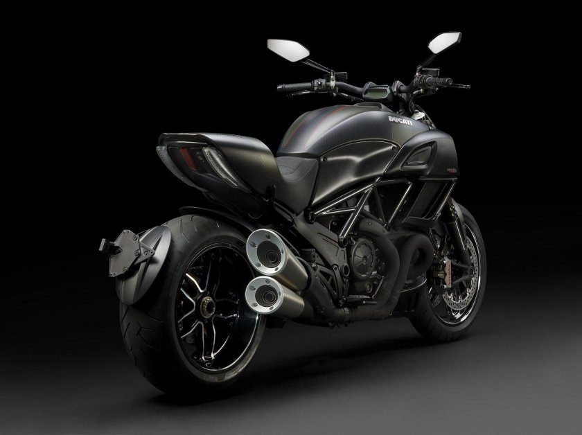 Ducati Diavel Carbon