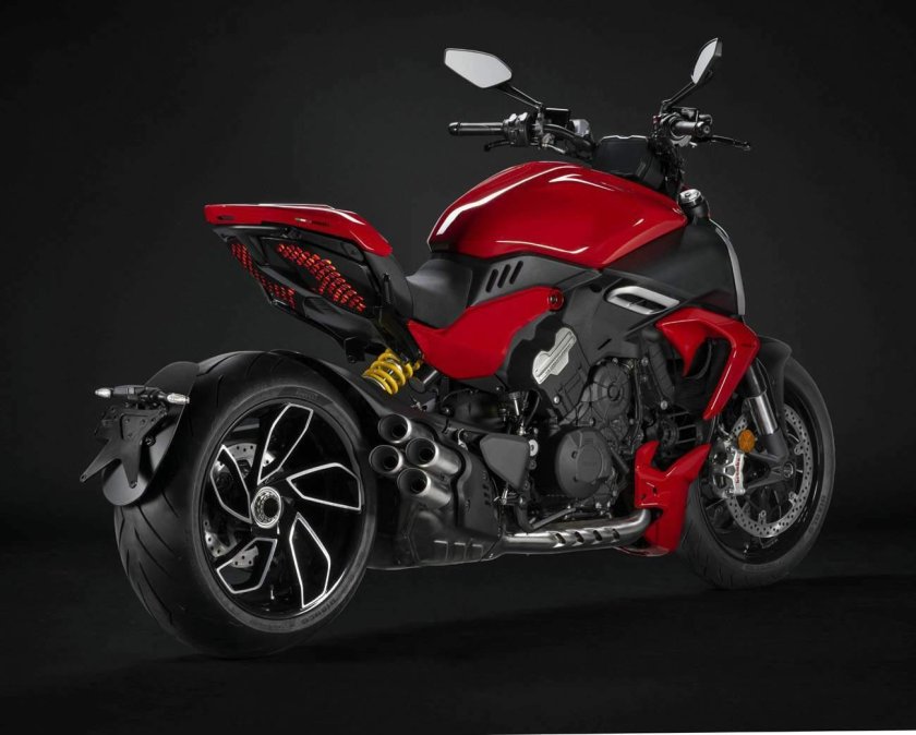 Diavel v4 2023