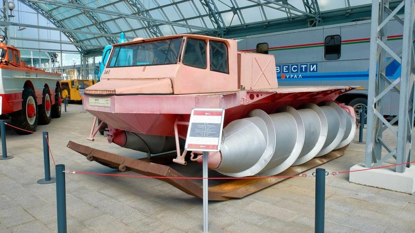 Шнекоход ЗИЛ 4904