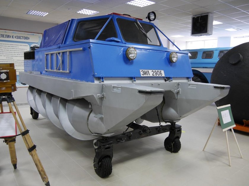 Шнекоход ЗИЛ 2906