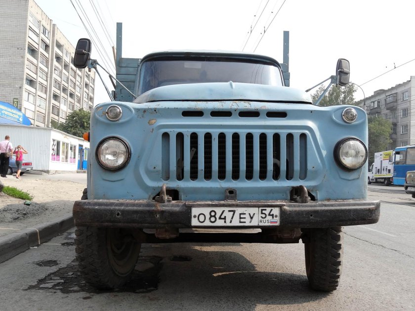 ГАЗ 53 спереди
