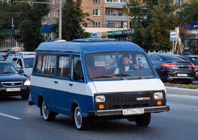 РАФ-22038 микроавтобус