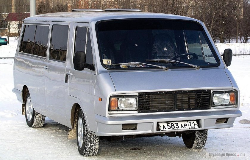 РАФ-2203 микроавтобус