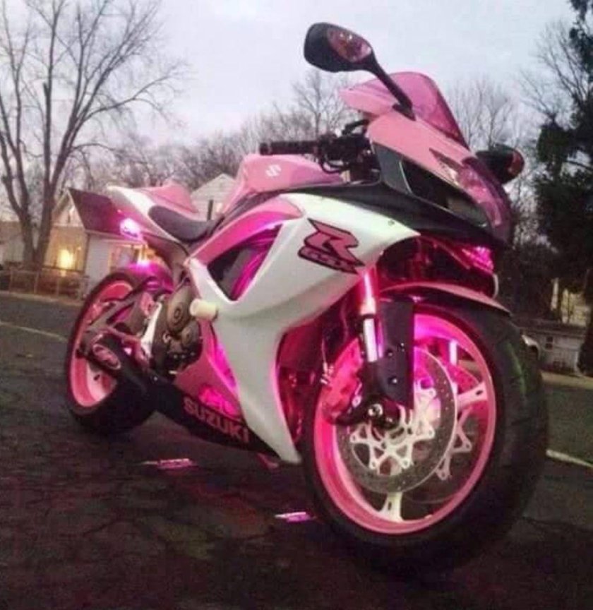 Розовый мотоцикл