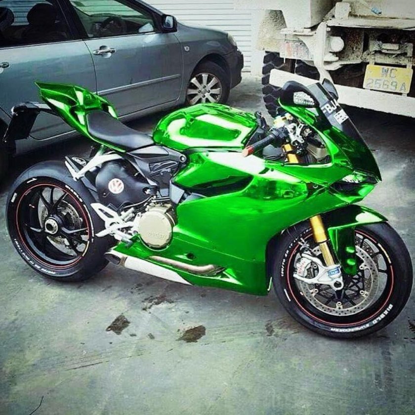 Ямаха р6 мятный хром