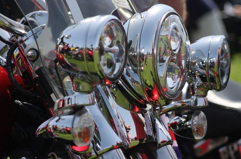 Ослеп от блеска хрома мотоцикла
