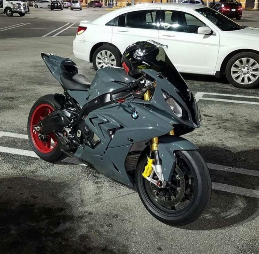 Спортбайк BMW 1000rr