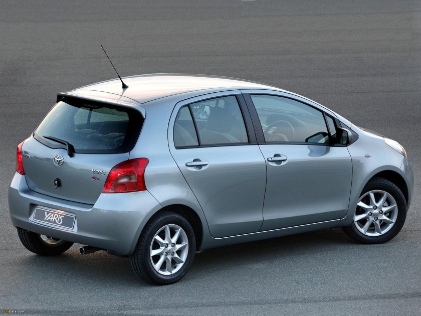 Тойота Ярис хэтчбек 2008