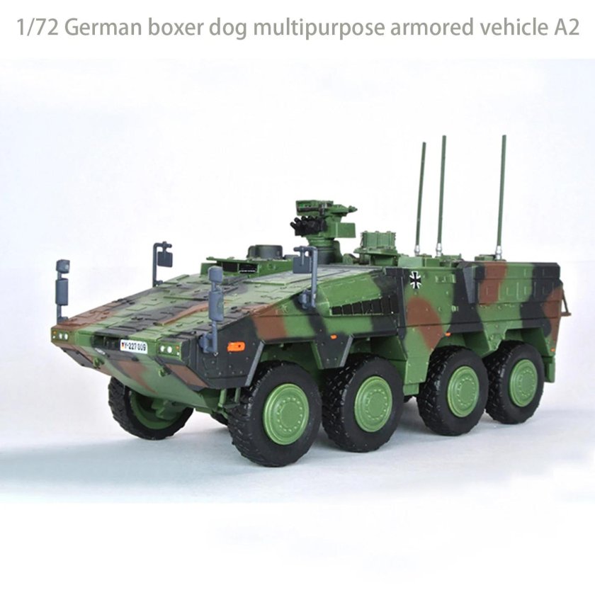 Сборная модель HOBBYBOSS German Boxer mrav (82480) 1:35