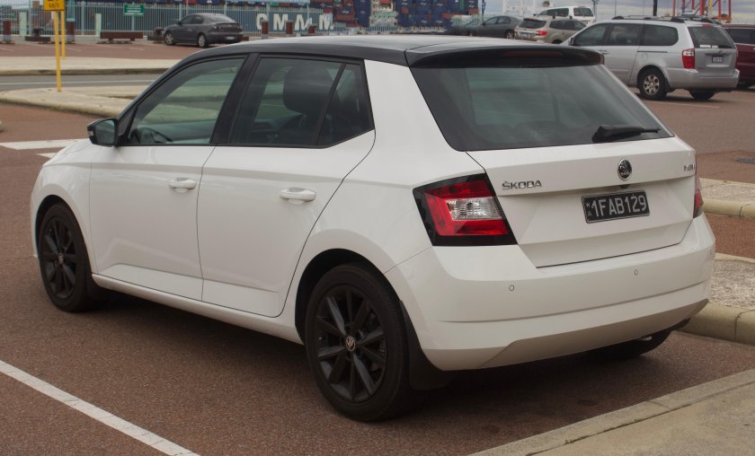 Шкода Фабия хэтчбек 2018