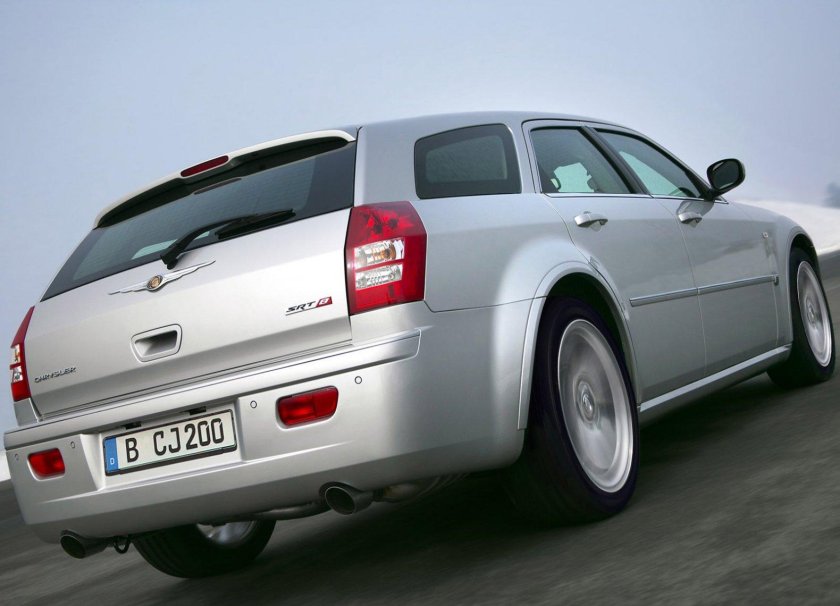 Chrysler 300c Touring srt8