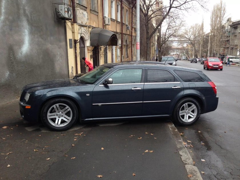 Крайслер 300с универсал