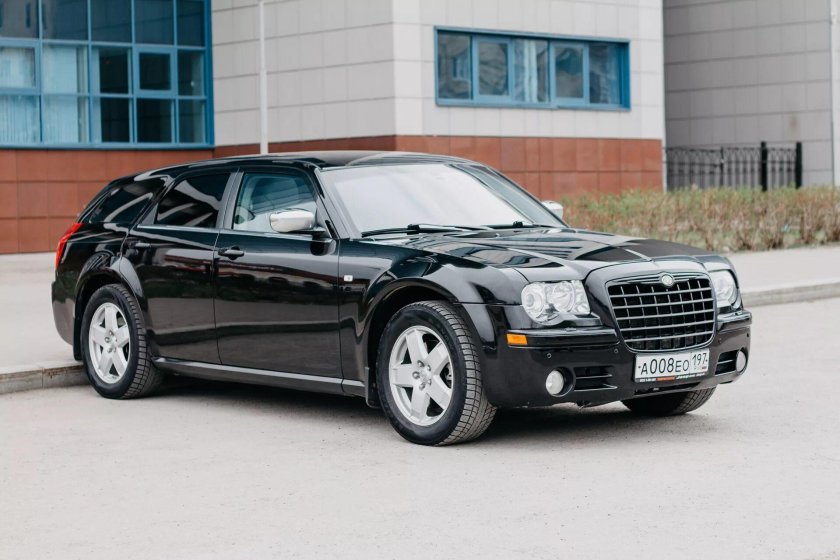 Крайслер 300с универсал