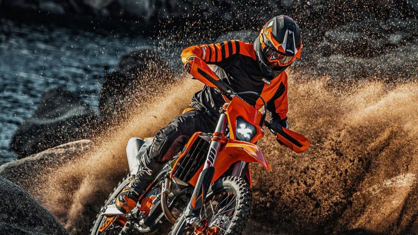 КТМ мотоцикл эндуро 500