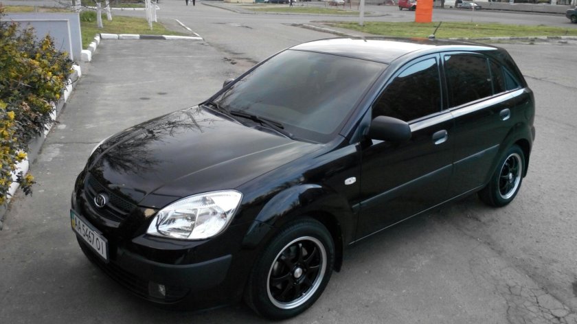 Киа Рио 2006 хэтчбек черный