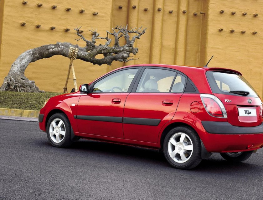 Kia Rio 2005 хэтчбек