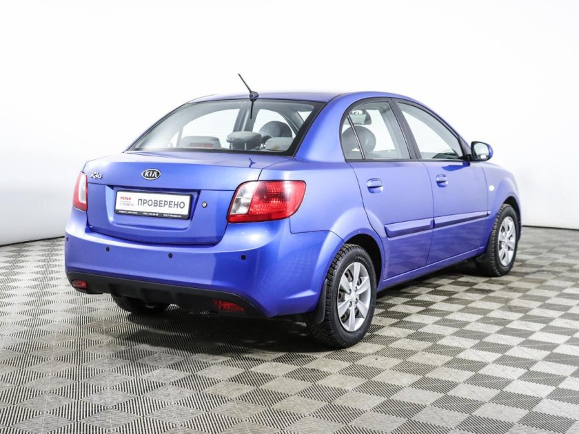Киа Рио 2 поколения хэтчбек