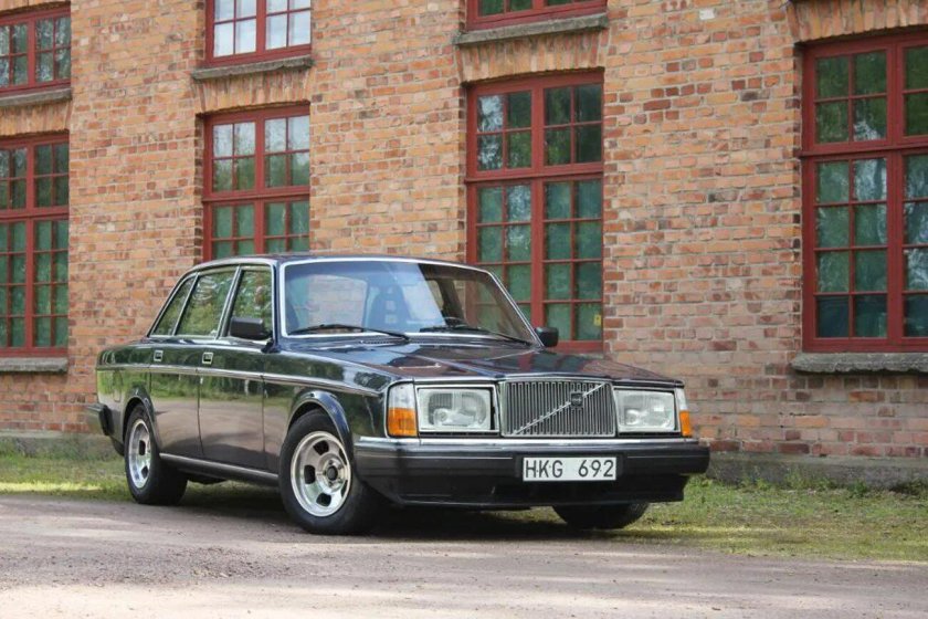 Volvo 264