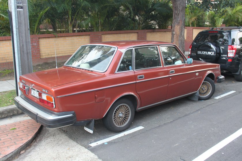Volvo 264