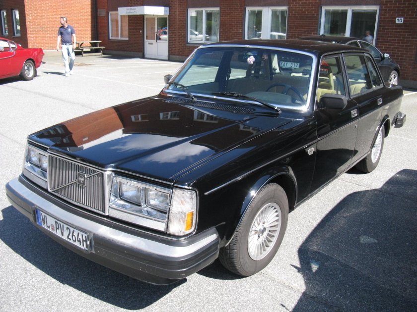 Volvo 264