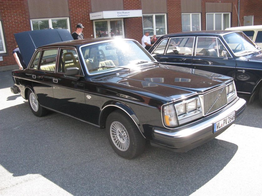 Volvo 264