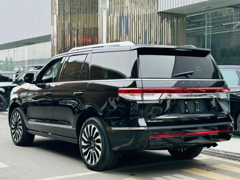 Lincoln navigator 2023