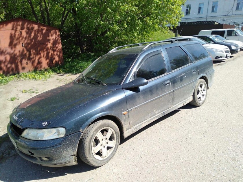 Опель Вектра универсал 2000