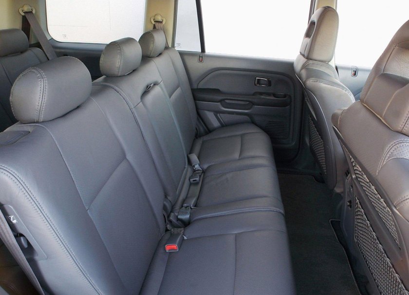 Хонда пилот 1 поколения салон сзади