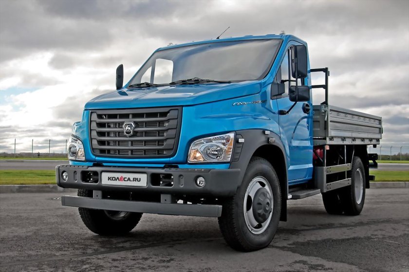 Газон Некст