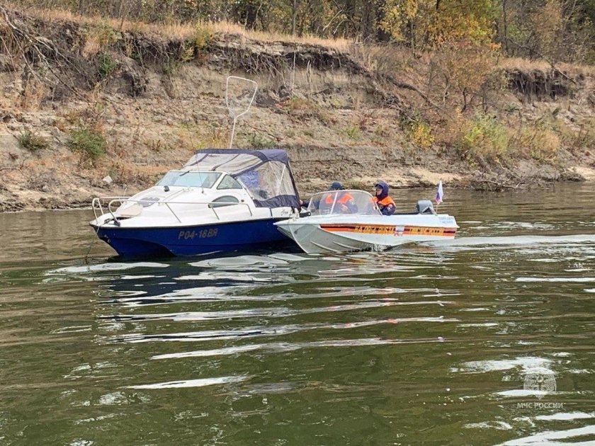 Катер лодка