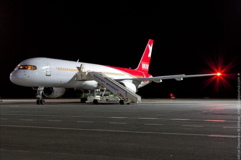 Самолет Боинг 757