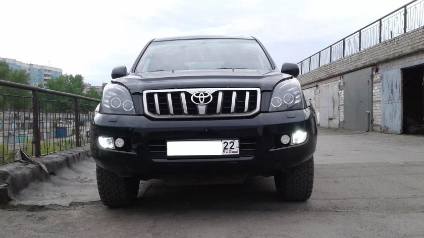 Противотуманные фары Toyota Land Cruiser Prado 120