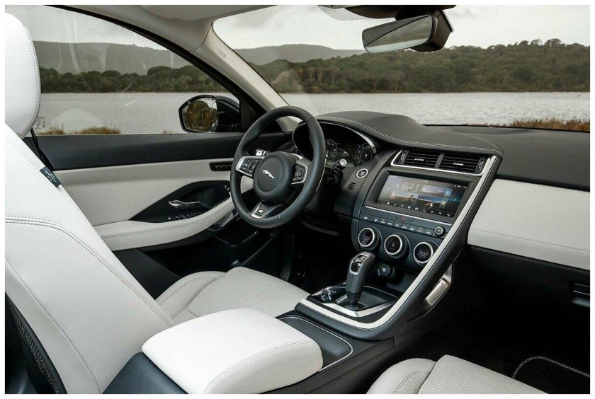 Jaguar e-Pace салон